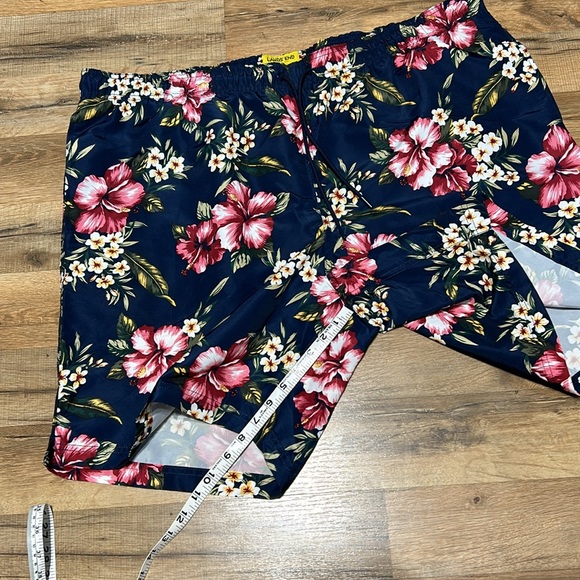 LANDS END W/ HOFFMAN CALIFORNIA MENS SWIN TRUNKS FLORAL BLUE Sz XXL - Picture 7 of 7
